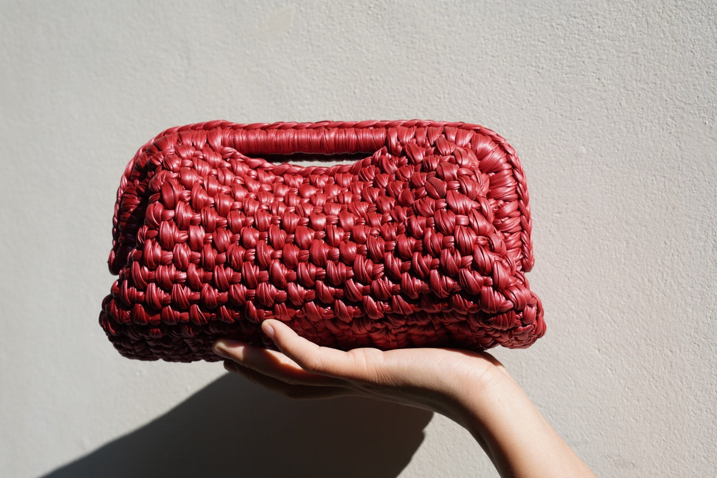 Handmade Woven Clutch Bag – High-Quality Retro Design in Vintage Red | Aunty Woven