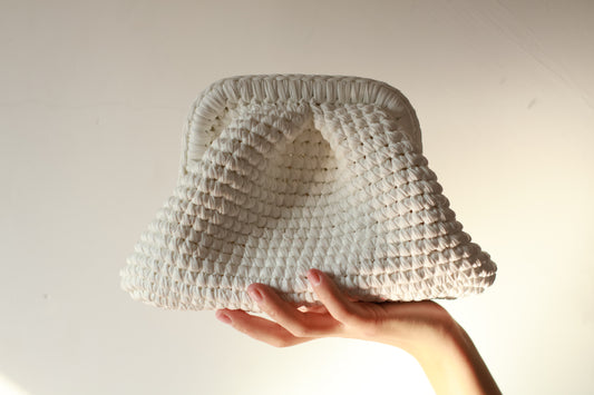 Pochette en crochet Cloud blanche-Aunty