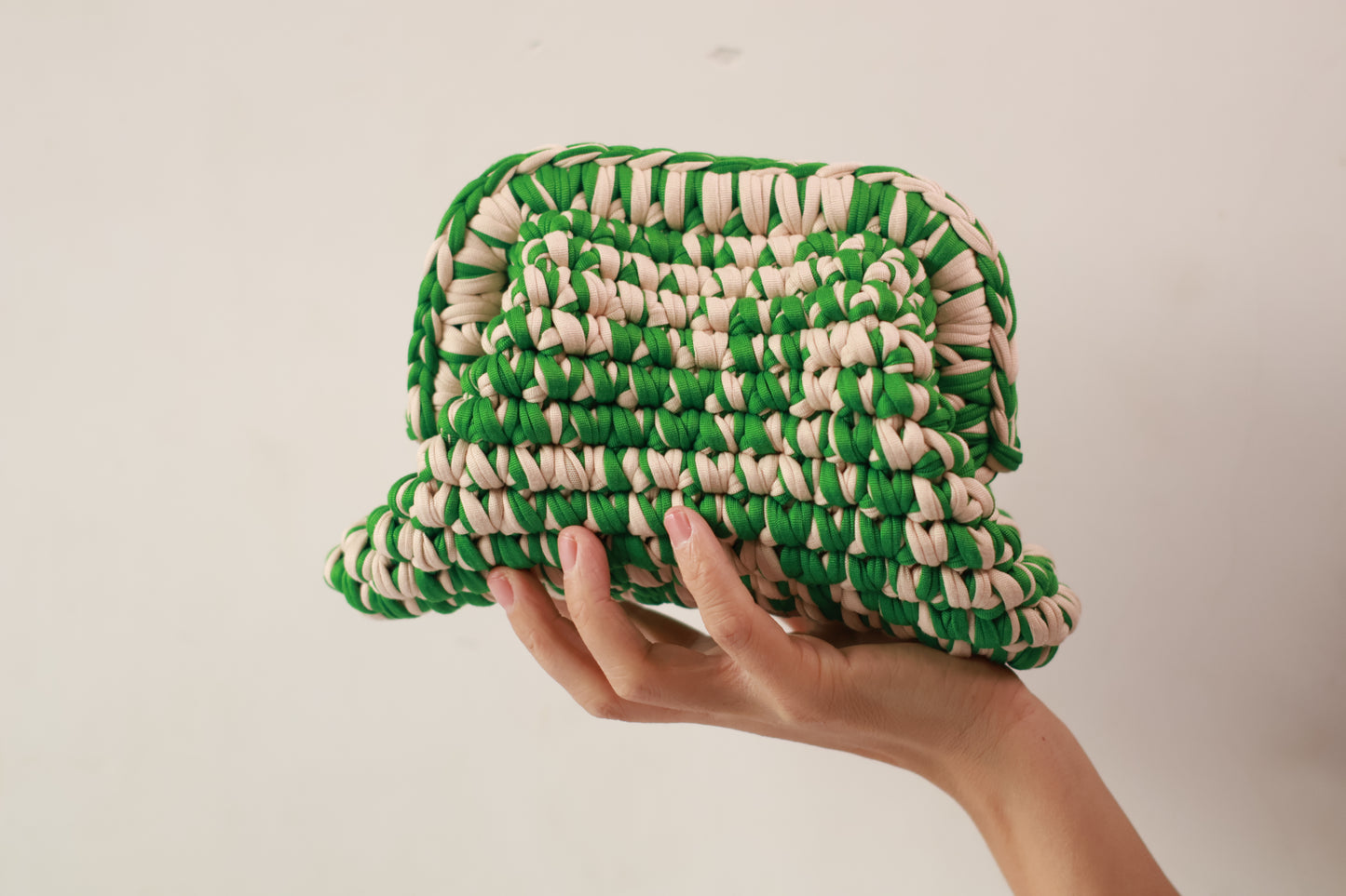 Two-color cloth line crochet Clutch Pink Green-Aunty